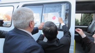 日章旗シール貼付